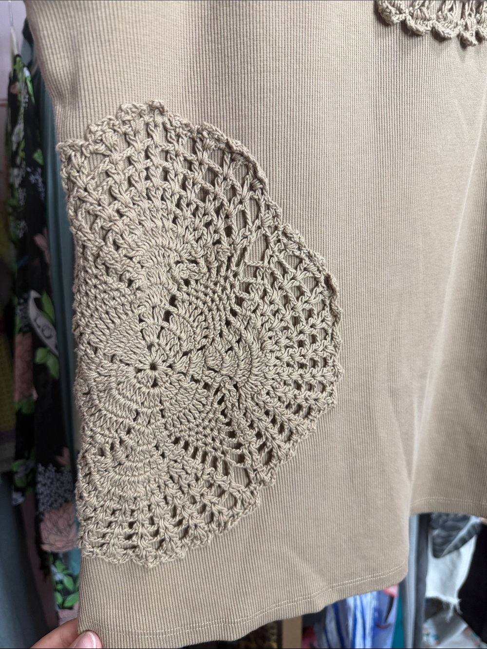 Anthropologie Crochet Appliqué Ribbed Neutral Beige Boho Sleeveless Tank Top - Picture 5 of 11
